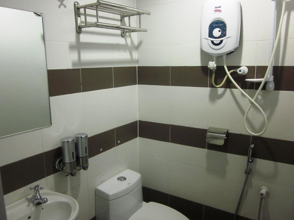 Lavender Hotel Teluk Intan Kamer foto