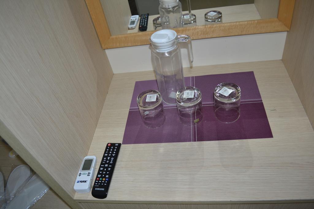 Lavender Hotel Teluk Intan Kamer foto