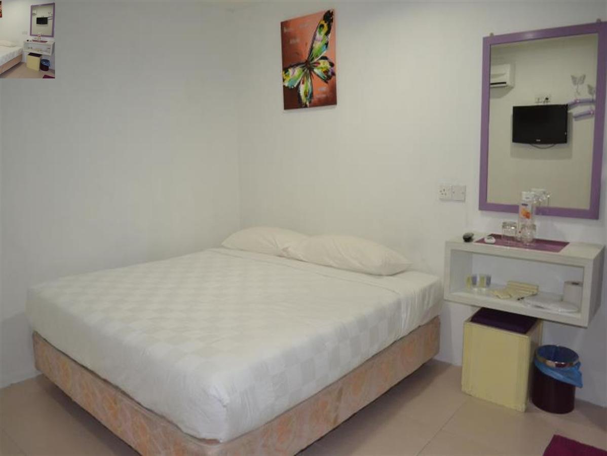 Lavender Hotel Teluk Intan Buitenkant foto